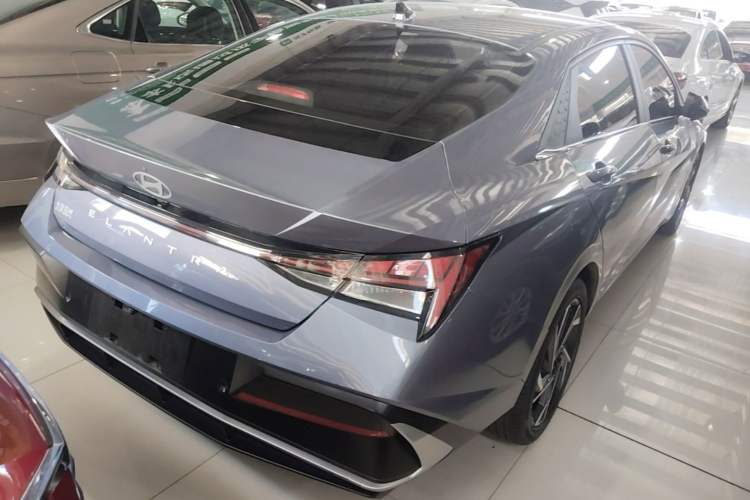 Used Hyundai Elantra 2023 1.5L CVT LUX Prestige Edition