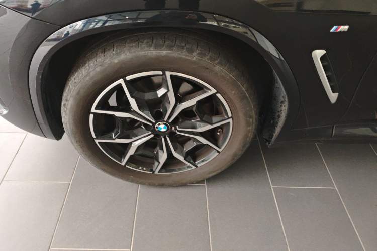 Used BMW X3 2022 Restyled xDrive25i M Sport Package Left Front Wheel Hub