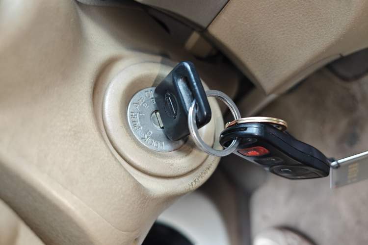 Used Nissan Sylphy 2012 Classic 1.6XE Manual Comfort Edition Vehicle Key