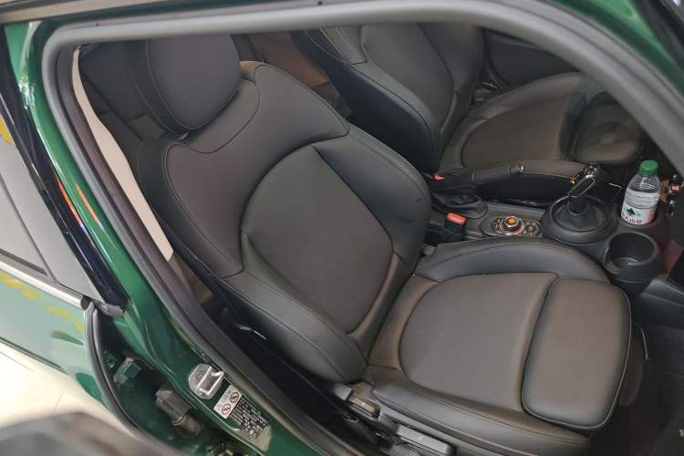 Used MINI MINI 2021 1.5T COOPER Classic Edition Five-Door Version