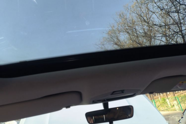 Used Geely Auto Emgrand 2023 4th Generation Champion Edition 1.5L CVT Prestige Model Headliner