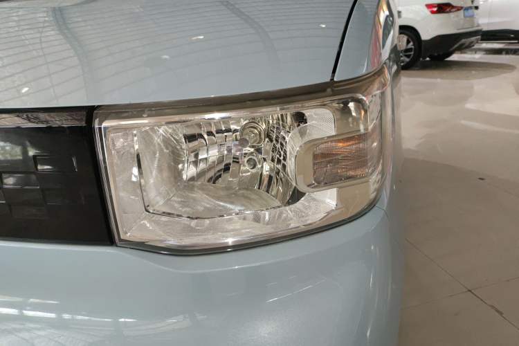 Used Wuling Hongguang MINIEV 2020 Freedom Version Lithium Iron Phosphate Left Front Headlight