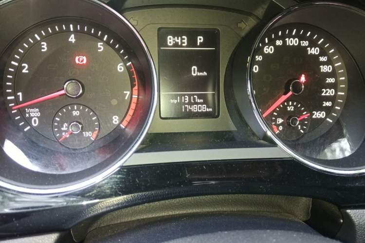 Used Volkswagen Sagitar 2017 230TSI Automatic Comfort Version Odometer Close Up