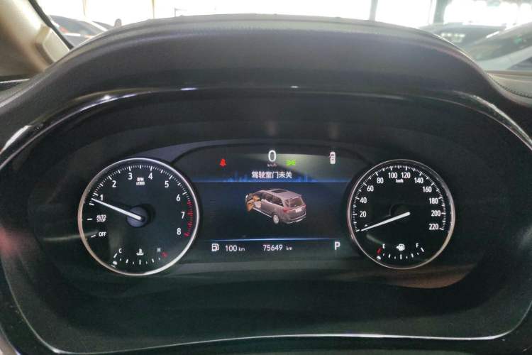 Used Buick GL8 2023 Facelifted Land Cruiser Executive Luxury Version
