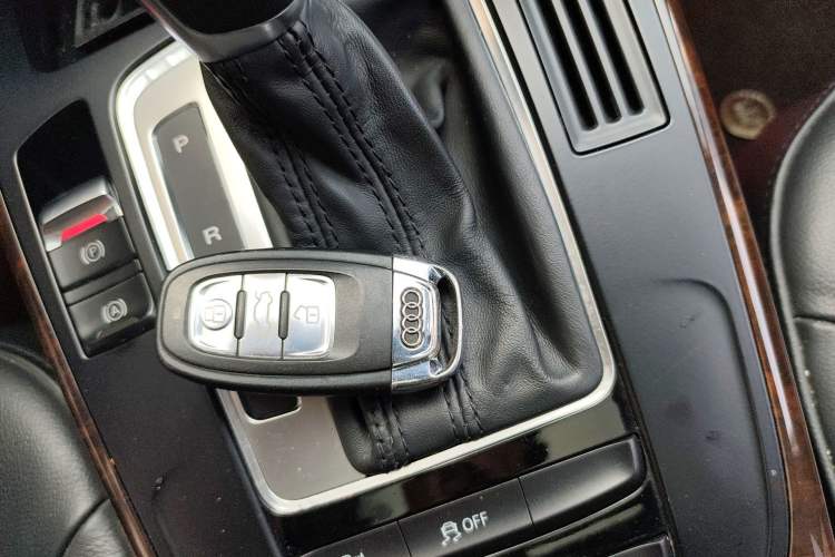 Used Audi A4L 2015 35 TFSI Automatic Comfort Model Vehicle Key