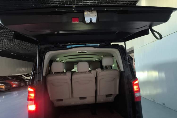 Used Mercedes-Benz Vito 2016 2.0T Business Edition
