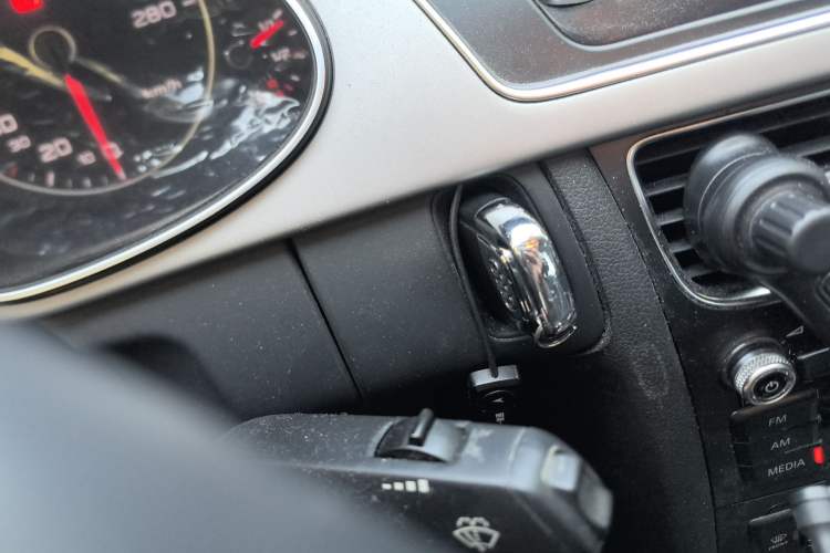 Used Audi A4L 2013 35 TFSI Automatic Comfort Model Vehicle Key