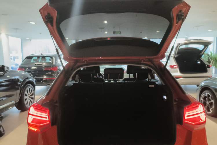 Used Audi Q2L 2018 35 TFSI Launch Exclusive Edition China V