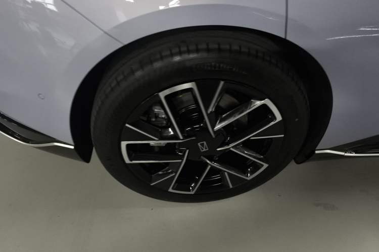 Used Avatr 06 2025 Max Extended-Range Edition
