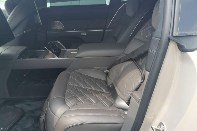 Used Nio ET9 2025 100kWh Signature Edition
