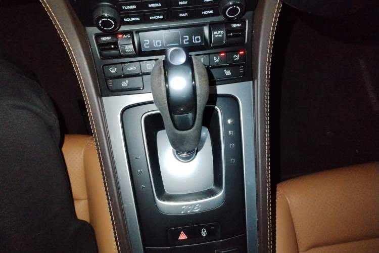 Used Porsche 718 2018 Cayman 2.0T Gear Lever