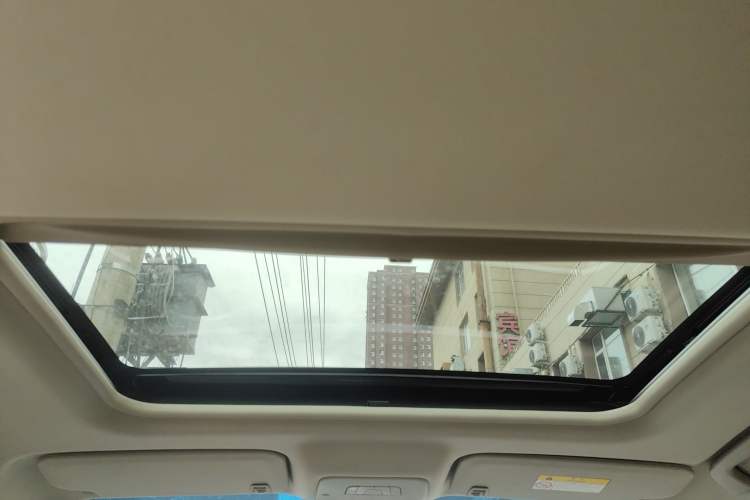 Used Buick GL8 2018 28T Luxury Model China VI Standard Headliner