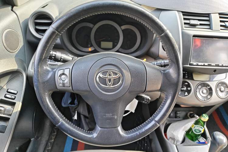 Used Toyota RAV4 2011 2.4L Automatic 4x4 Supreme Navigation Edition