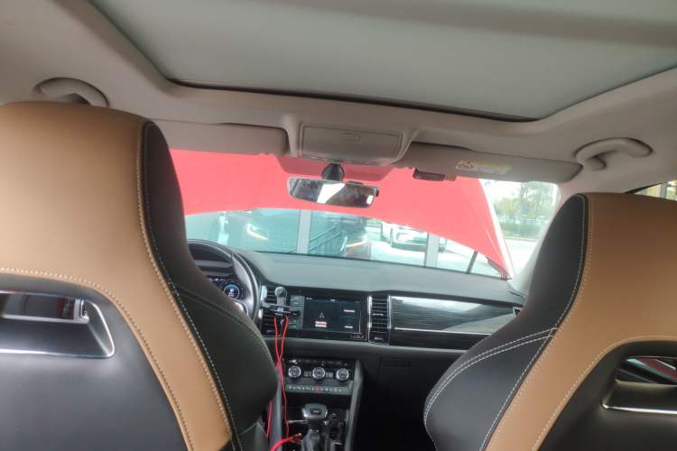 Used Skoda Kodiaq 2019 Facelifted TSI330 5-Seater Two-Wheel-Drive Luxury Enjoyment Edition China V Emission Standard
