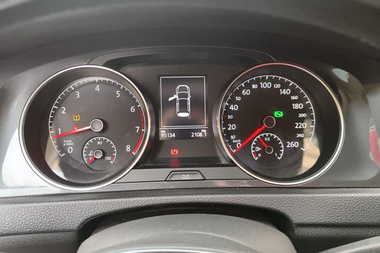 Used Volkswagen Golf 2018 230TSI Automatic Luxury Version