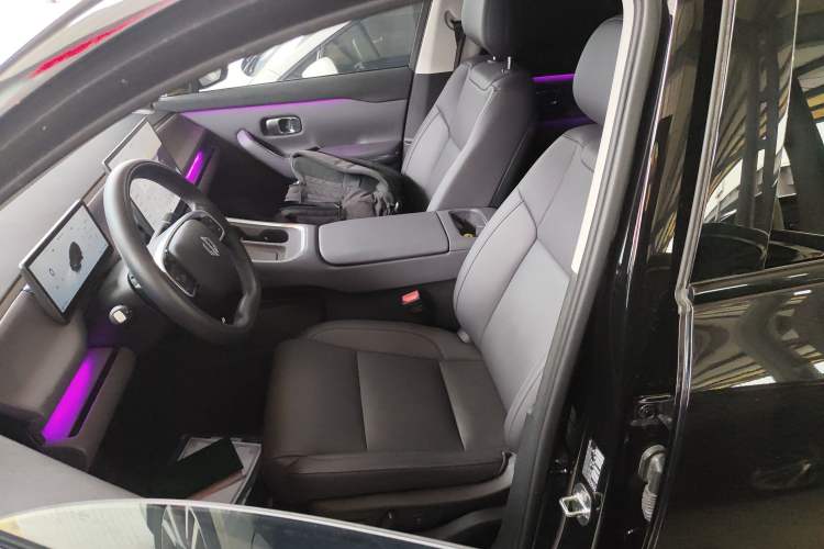 Used Leapmotor C16 2026 All-Electric 630 LiDAR Zhizun Edition 6 Seats
