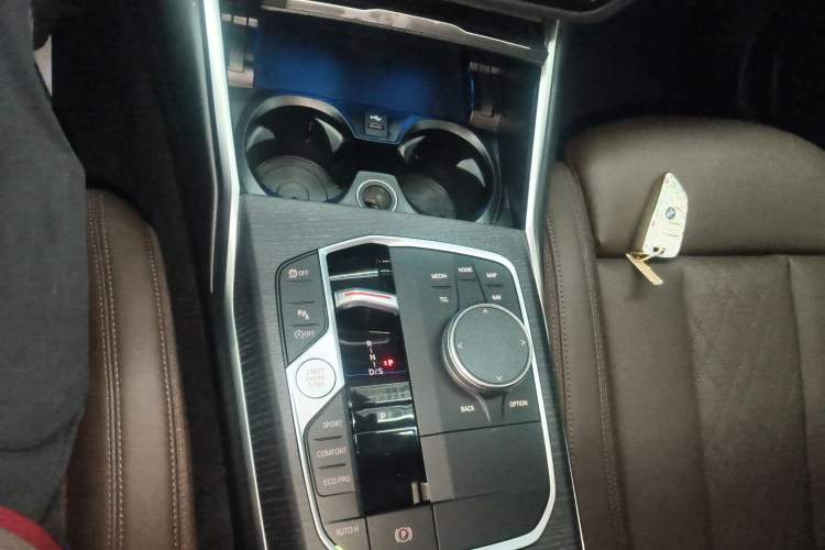 Used BMW 3 Series 2025 325Li M Sport Package Gear Lever