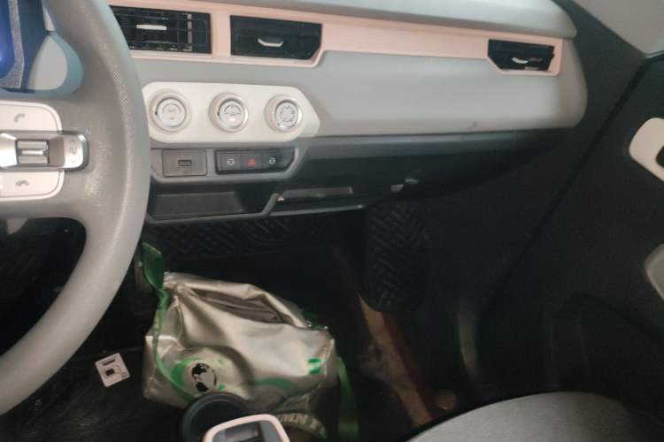 Used Chery QQ Ice Cream 2022 170km Sundae Phosphate Lithium-Ion