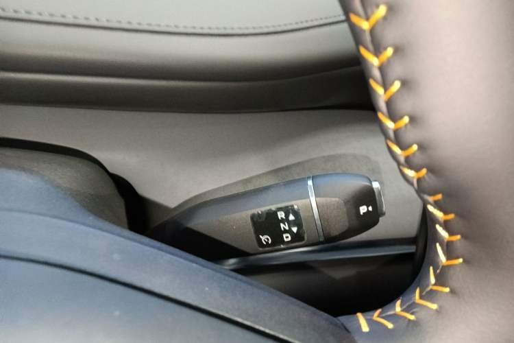 Used CHANGAN NEVO Q07 2025 145 Zun Yao Trim Gear Lever