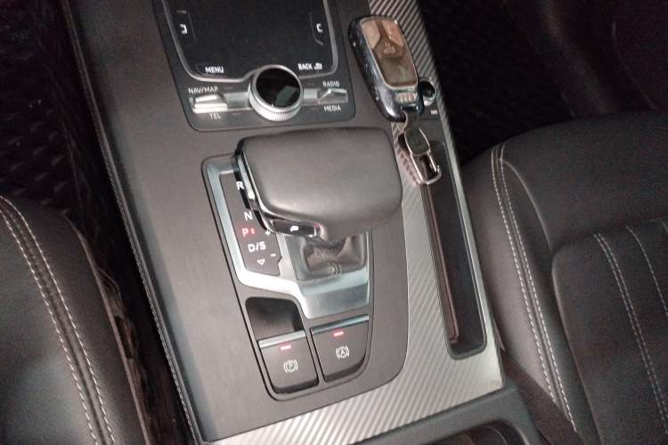 Used Audi Q5L 2020 45 TFSI Prestige Fashion Model Gear Lever