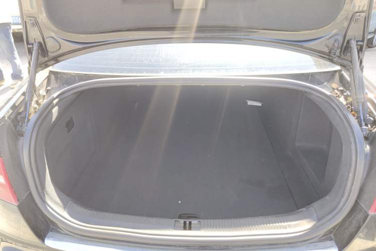 Used Audi A6L 2011 2.4L Comfort Edition Trunk
