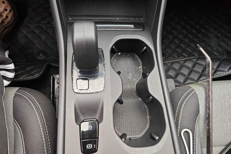 Used Volvo XC40 2023 B3 Smart & Stylish Edition
