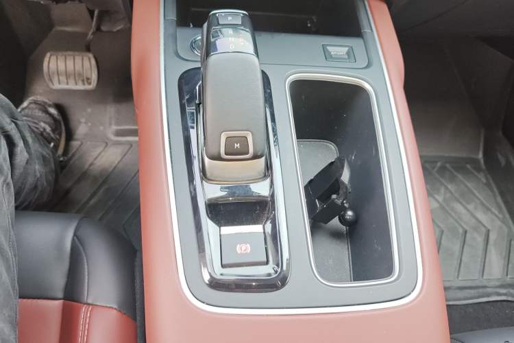 Used Citroen C5 AIRCROSS 2022 400THP Co-Creation Edition Gear Lever