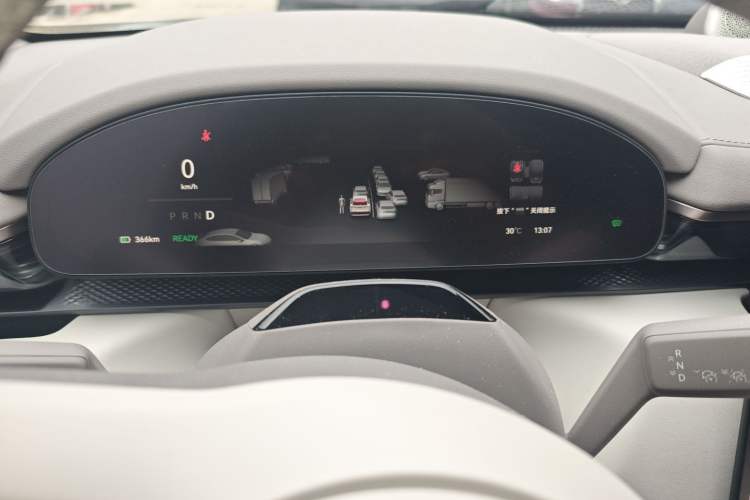 Used Zeekr 7X 2025 100 kWh Long-Range Rear-Wheel Drive with Intelligent Driving Features
