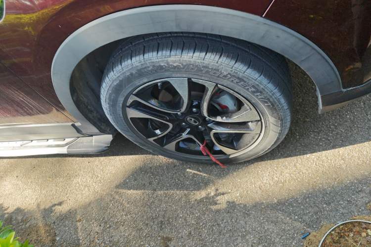 Used Soueast DX7 2015 1.5T Manual Luxury Model Right Front Wheel Hub