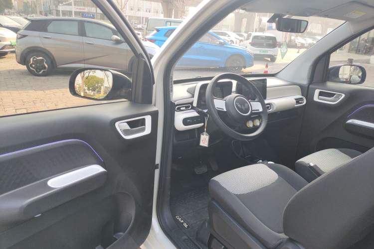 Used Wuling Hongguang MINIEV 2024 3rd Generation 215km Advanced Version
