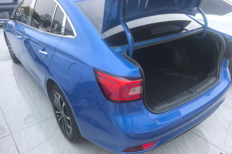 Used Roewe i5 2020 1.5L Automatic 4G Connect Luxury Flagship Edition