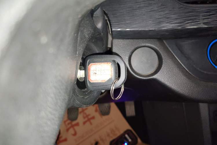 Used Baojun 310 2016 1.2L manual Comfort trim level