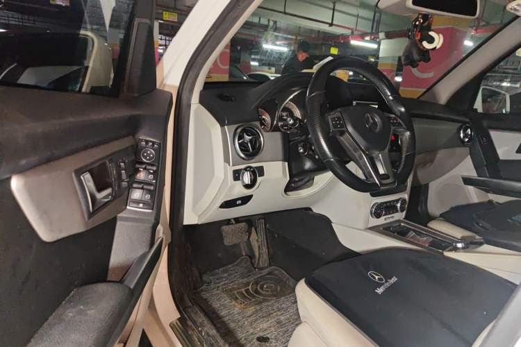 Used Mercedes-Benz GLK-Class 2015 GLK 300 4MATIC Fashion Edition Ultimate Version Driver Seat