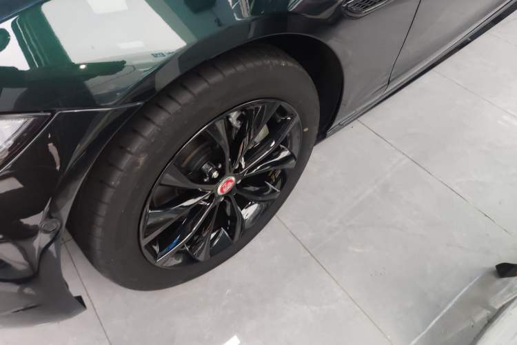 Used Jaguar XFL 2021 XFL 2.0T P250 All-Wheel-Drive Shimmering Black Sport Edition
