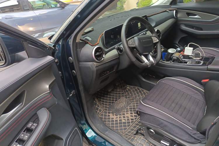 Used FORTHING T5 EVO 2021 1.5TD DCT Diamond Edition Driver Seat