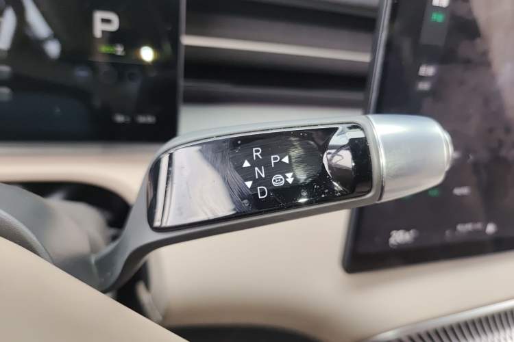 Used XPeng X9 2025 740 Ultra-Long Range Max