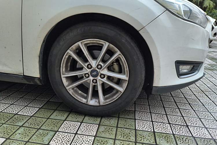 Used Ford Focus 2017 Sedan EcoBoost 180 Automatic Elite Model
