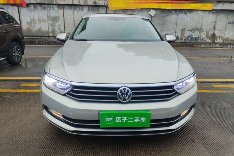 Used Volkswagen Magotan 2017 330TSI DSG Luxury Model Front