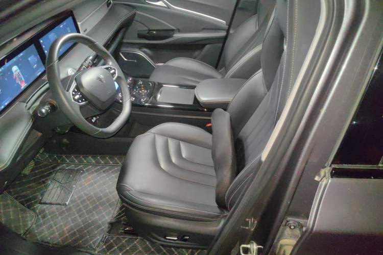 Used NETA U 2022 NETA U-Ⅱ 500 Lithium Iron Phosphate Left Front Seat