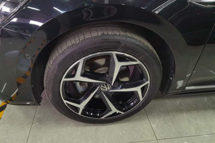 Used Volkswagen Passat 2023 330TSI Starry Luxury Edition
