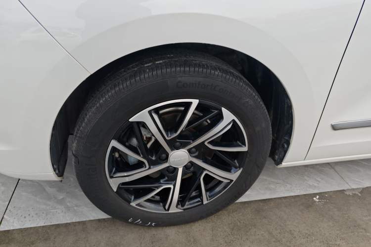 Used Haval JOLION 2021 1.5T Automatic Grand Three-Volume Version Exterior 4