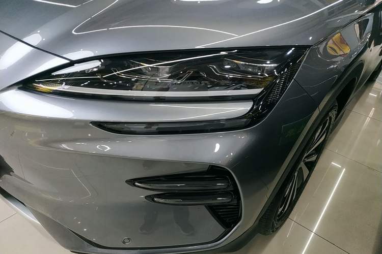 Used BYD Song PLUS New Energy 2024 Honor Edition EV 520km Flagship Model
