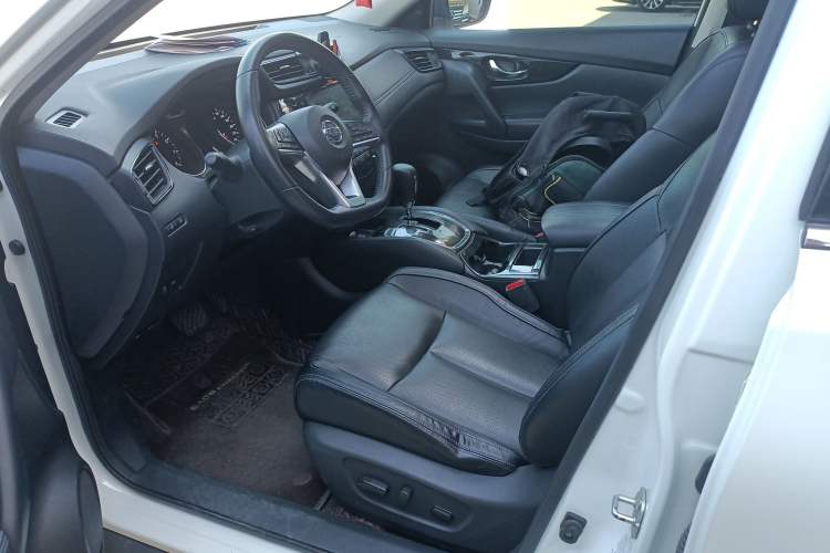 Used Nissan X-Trail 2019 2.0L CVT Smart Connect Comfort Edition 2WD Left Front Seat