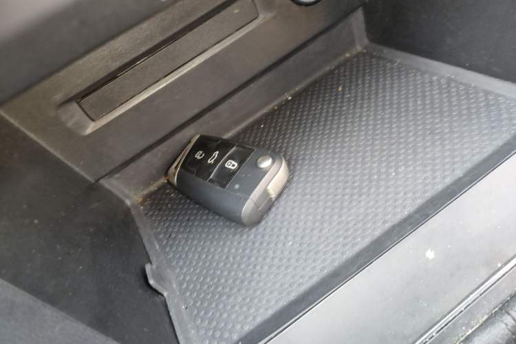 Used Volkswagen Tiguan L 2022 330TSI Automatic Two-Wheel Drive Comfort Edition