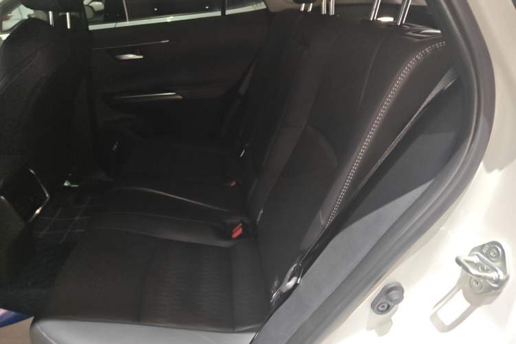 Used Toyota Venza 2023 2.0L CVT Two-Wheel Drive Prestige Version