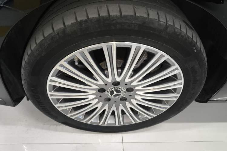 Used Mercedes-Benz E-Class 2021 Restyled E 300 L Luxury Edition
