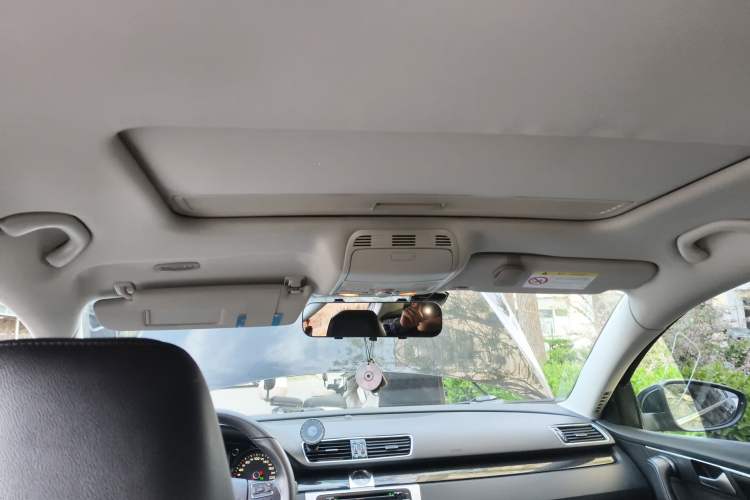 Used Volkswagen Magotan 2015 2.0 TSI Luxury Model Headliner