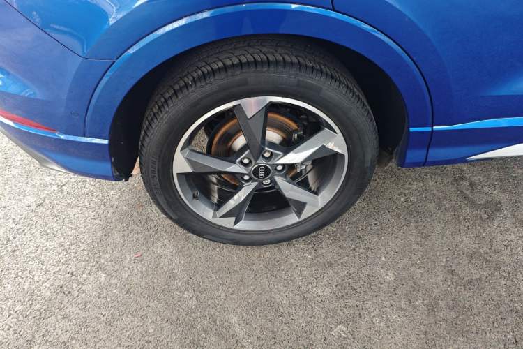 Used Audi Q3 2021 35 TFSI Fashion Dynamic Model
