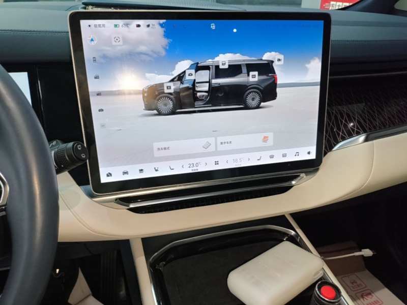 Used Zeekr 009 2022 WE Edition — 12