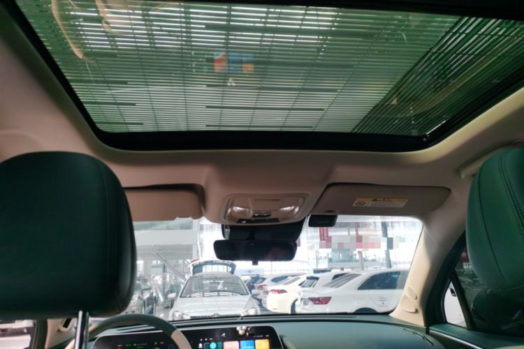 Used ORA Good Cat 2023 401 km Standard Range Premium Version Lithium Iron Phosphate
